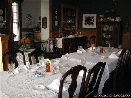 Pensacola Victorian Bed & Breakfast Restaurant photo
